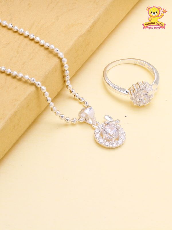Trang sức mang vẻ đẹp quý phái, sang trọng