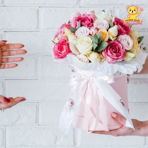 Dựa vào mối quan hệ với người nhận