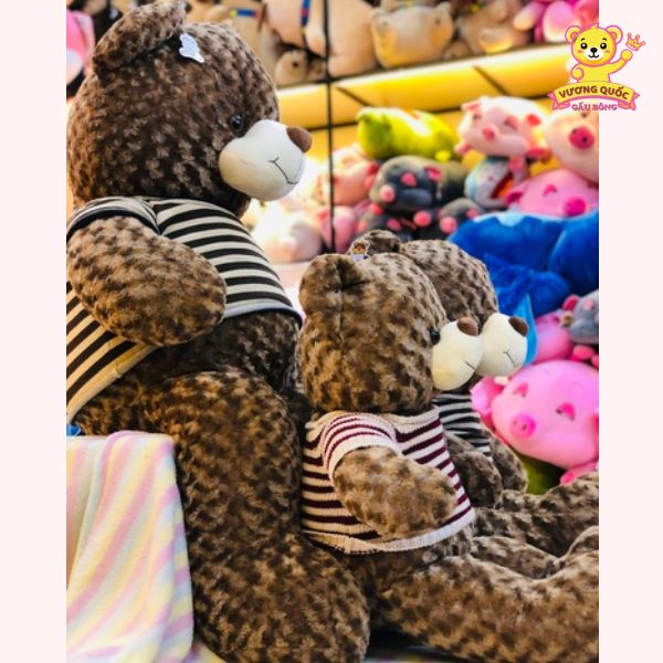 Gấu bông có kích thước lớn, dễ thương